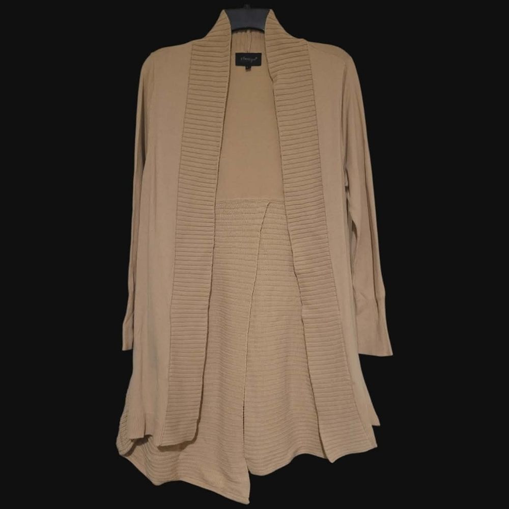 B.Boutique by Evergreen Women Brown Cardigan S/M Contrasting Knits, Split Back